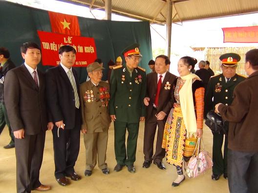 - Ngày 4 - 4 - 2014, Sơn La - Hải Dương - Hội Hữu nghị Việt Lào thăm và trao đổi kinh nghiệm